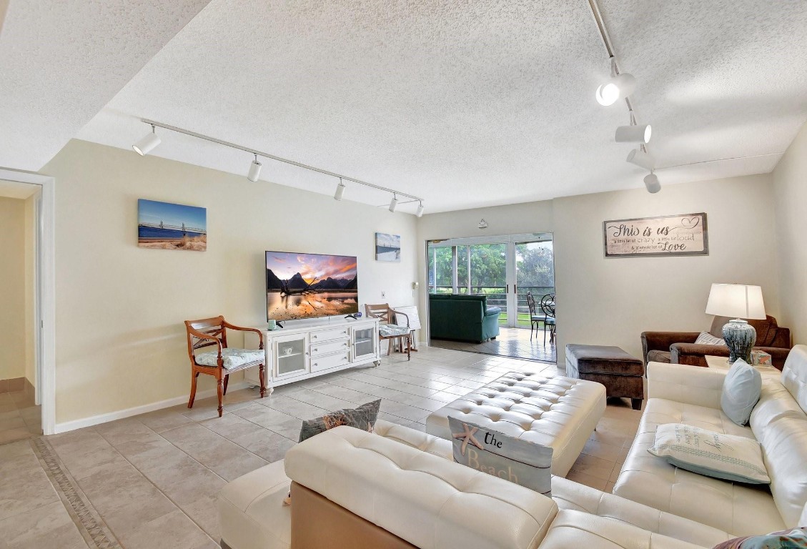 Patios of Boca Barwood - Residential