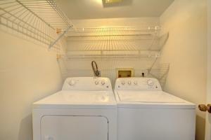 JOGGERS RUN - Residential