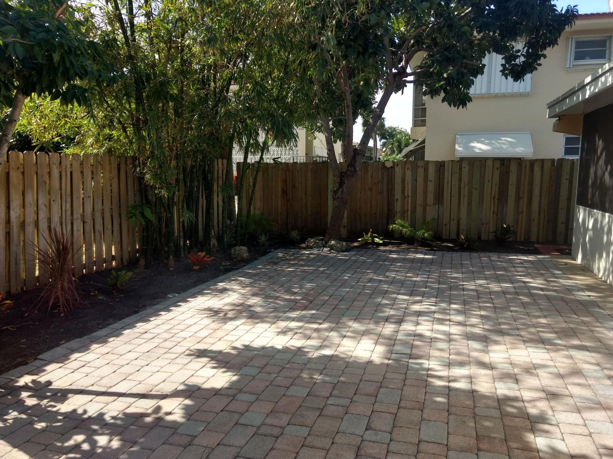 LIGHTHOUSE POINT 6TH SEC - Residential Income