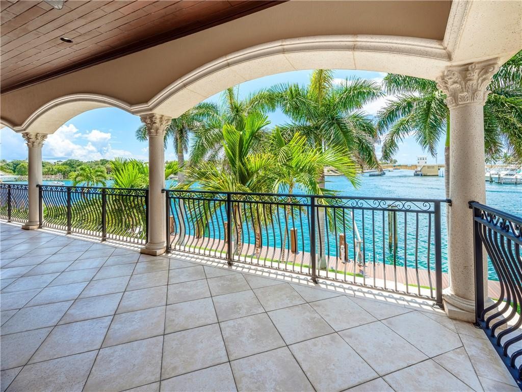 Lighthouse Point First Se - Residential