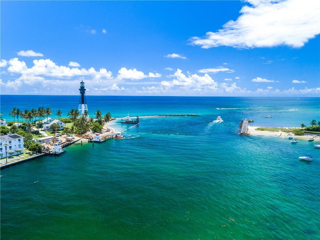 Lighthouse Point First Se - Residential