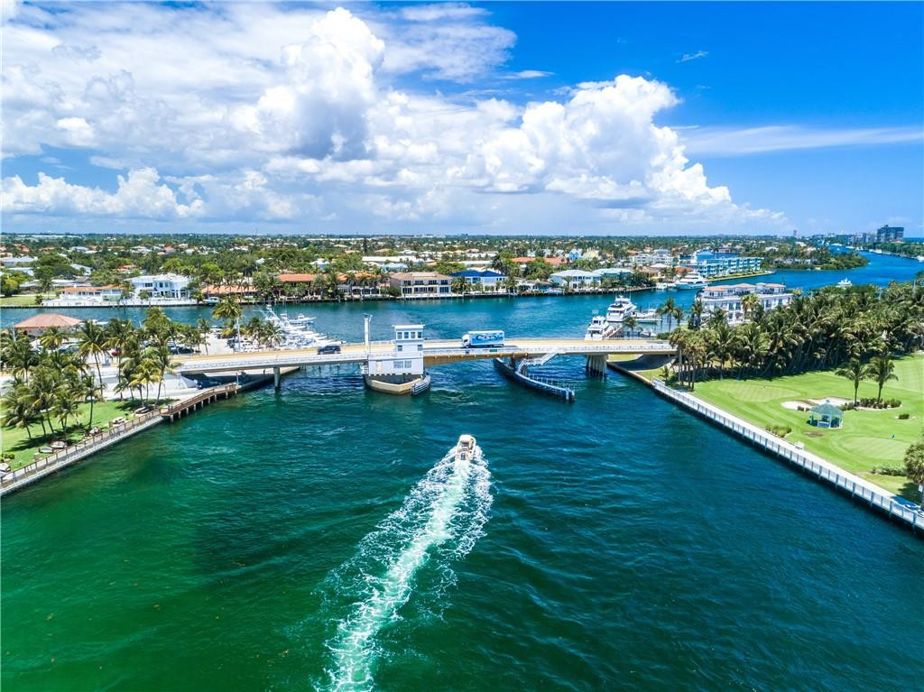 Lighthouse Point First Se - Residential