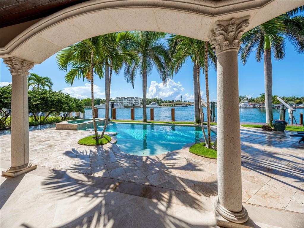 Lighthouse Point First Se - Residential