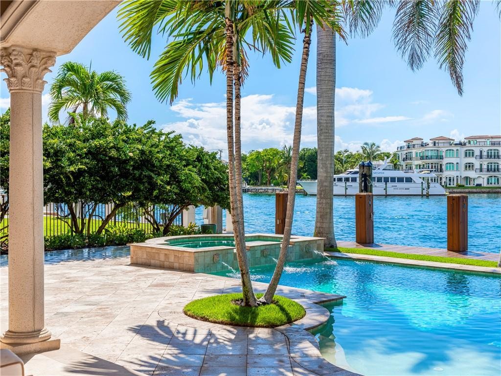 Lighthouse Point First Se - Residential