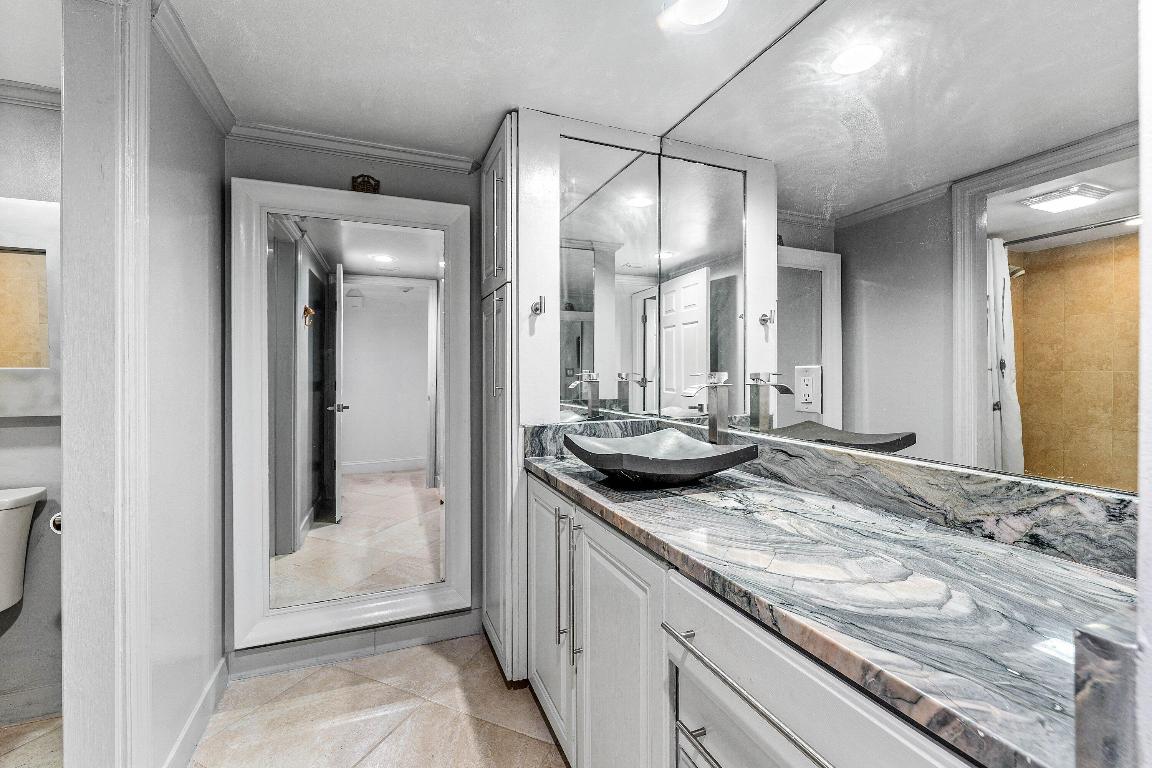 SEAWINDS CONDO - Residential