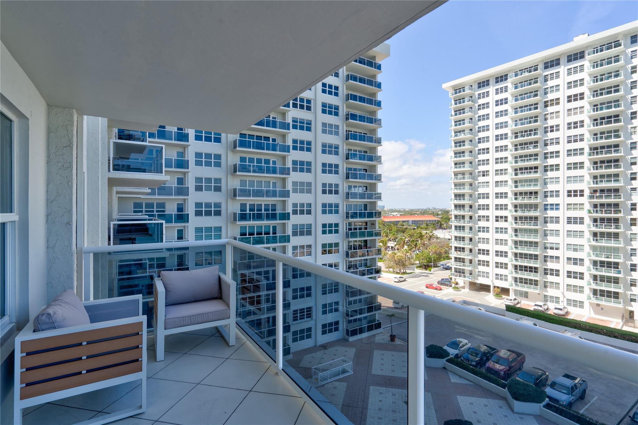 3500 Galt Ocean Drive 716