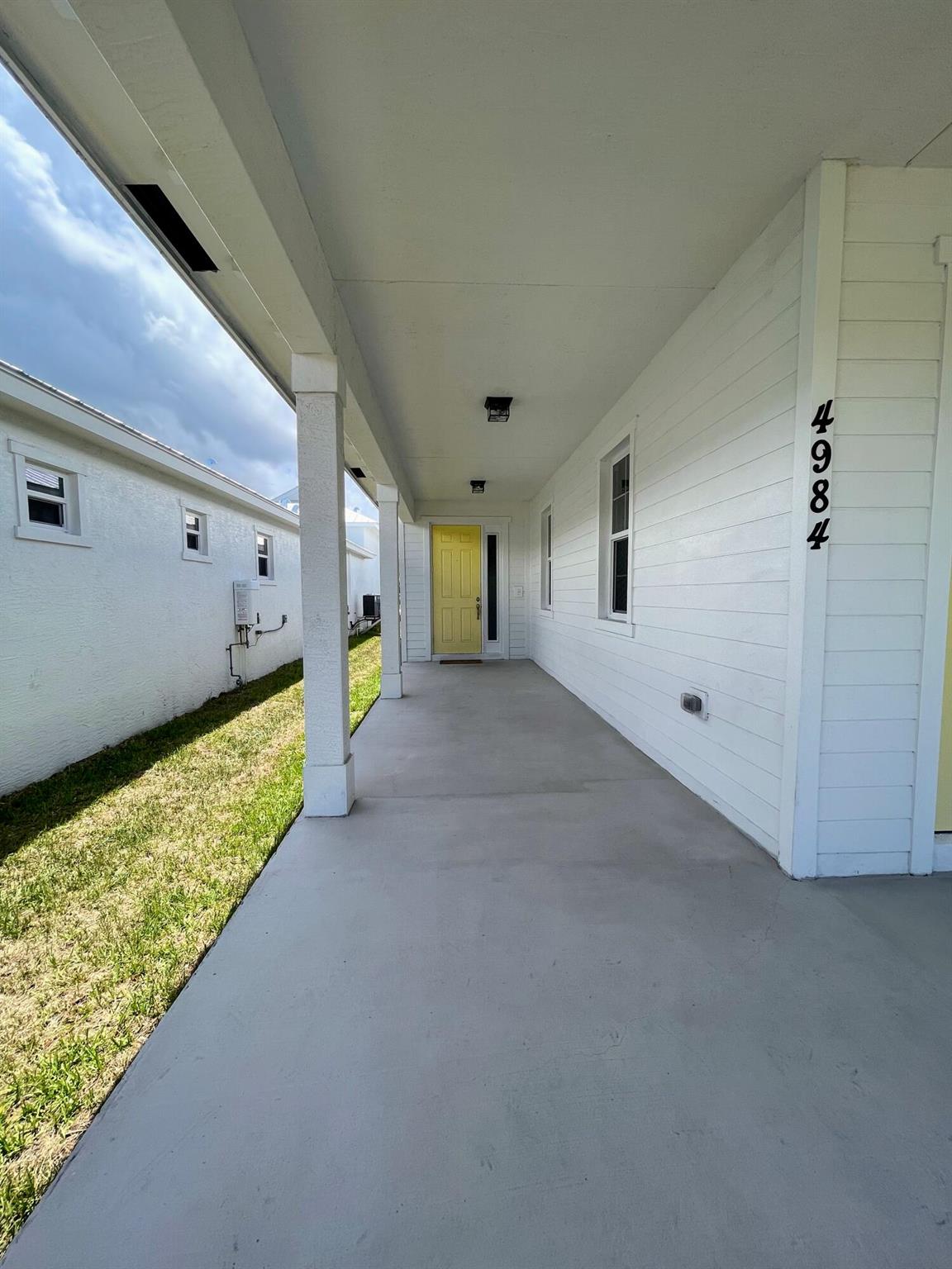 4984 SE Railway Avenue