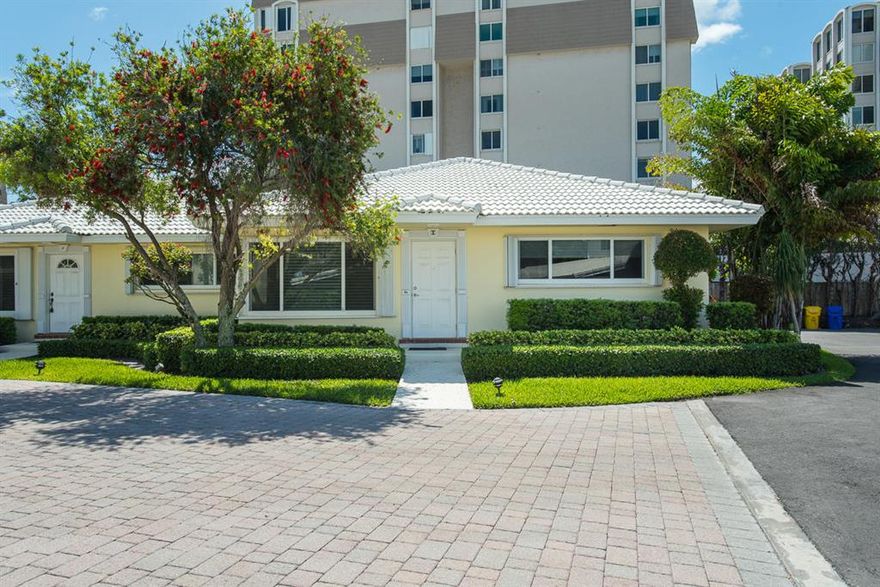 CHARMING 2 BEDROOM 2 BATH VILLA LOCATED IN THE 25 UNIT INTRACOASTAL COMMUNITY  OF OUTRIGGER**THE OUTRIGGER HAS PRIVATE BEACH ACCESS DIRECTLY ACROSS THE STREET, LARGE HEATED POOL, & DIRECT INTRACOASTAL GROUNDS TO ENJOY THE BEAUTIFUL VIEWS**VILLA FEATURES  REMODELED KITCHEN WITH MAPLEWOOD CABINETS, GRANITE COUNTERS, DUAL FUEL WOLF RANGE (NATURAL GAS COOKTOP & ELECTRIC OVEN), GE STAINLESS FRENCHC DOOR REFRIGERATOR , MILE INTEGRATED DISHWASHER, MICROWAVE DOOR, UNDERCABINET LIGHTINGHARDWOOD FLOORS IN LIVING AREA, IMPACT WINDOWS THROUGHOUT ALONG WITH ACCORDIAN HURRICANE SHUTTERS,SCREENED IN PORCH, SKYLIGTHTS IN KITCHEN & GREAT ROOM, LG PEDESTAL WASHER/DRYER(GAS), & HUNTER DOUGLAS WINDOW TREATMENTS**DON'T MISS OUT ON THIS DELRAY BEACH GEM