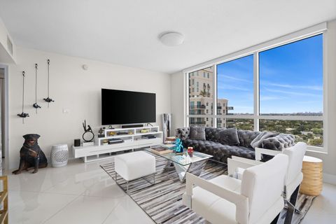 Condominium in Fort Lauderdale FL 610 Las Olas Blvd Blvd 1.jpg