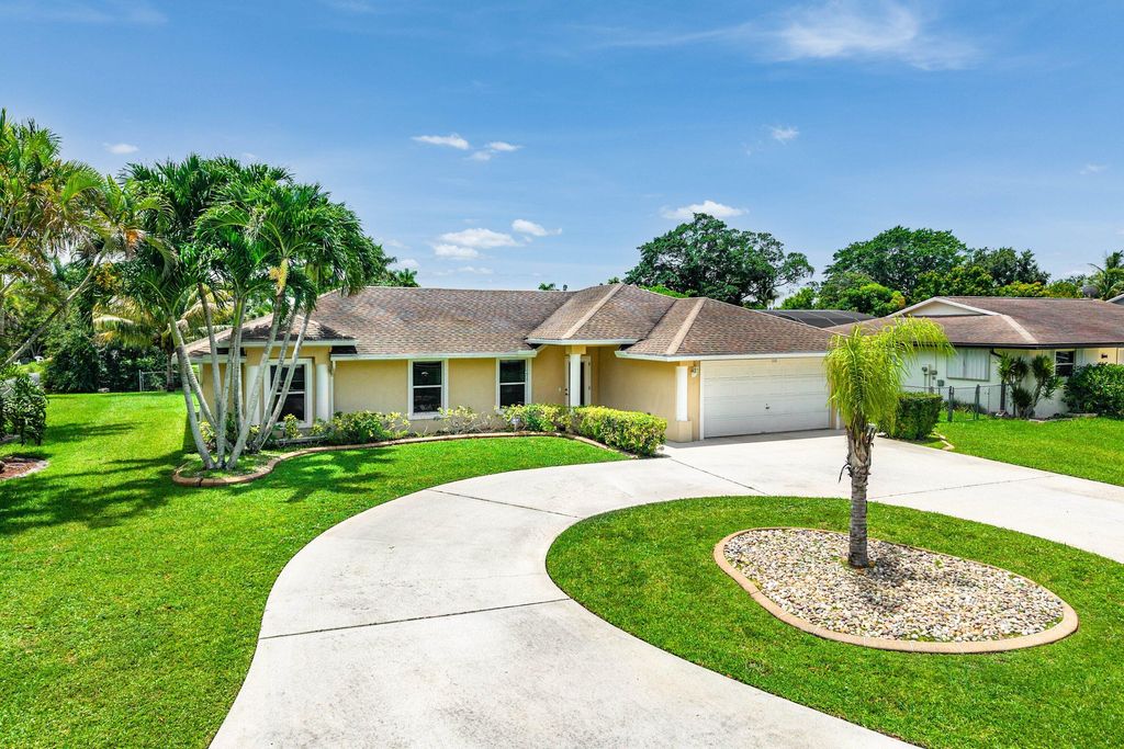 Photo of 126 SANDPIPER Avenue, Royal Palm Beach, FL 33411 (MLS # B26052345)