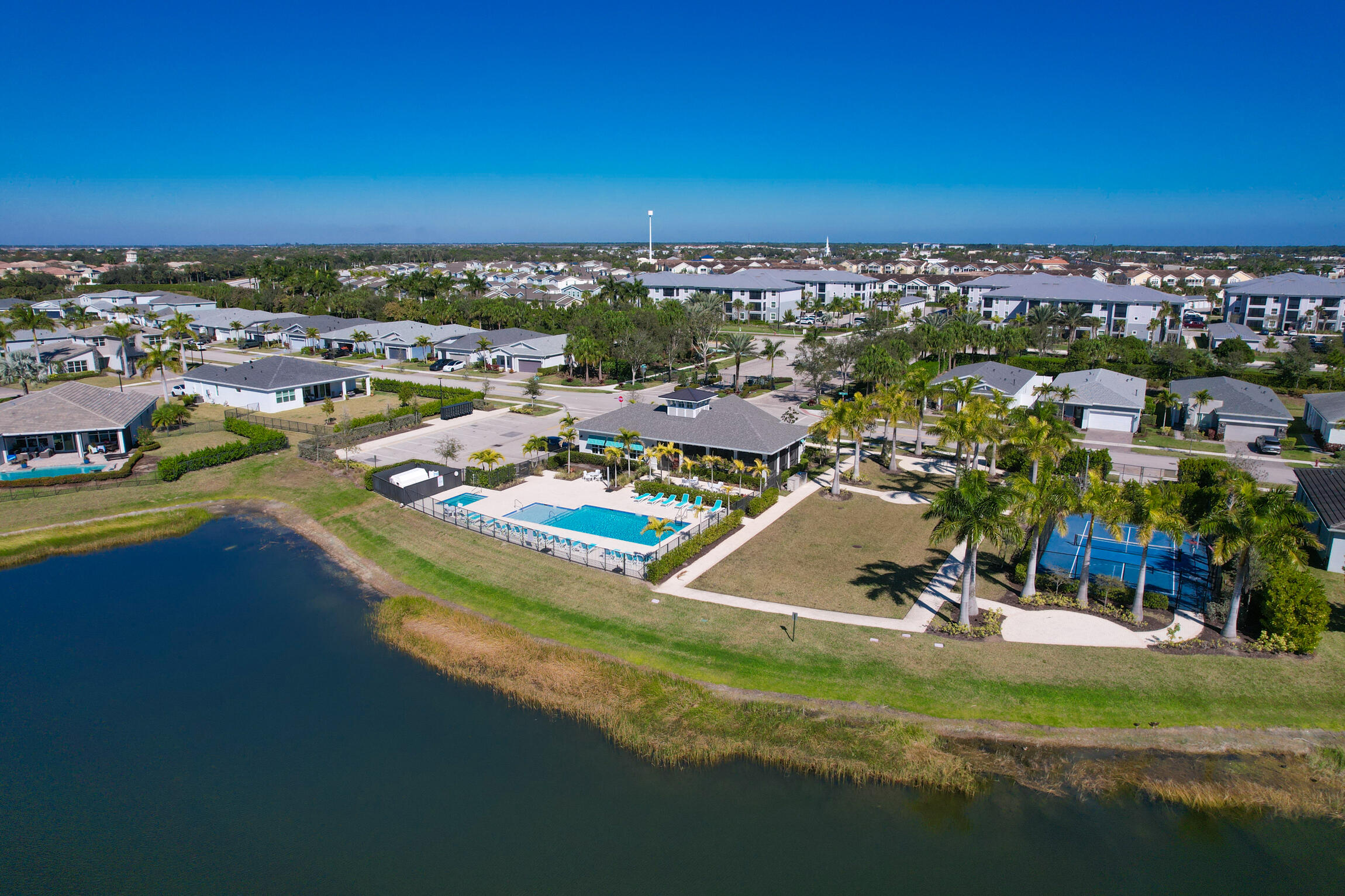 MATTAMY AT SOUTHERN GROVE - Residential