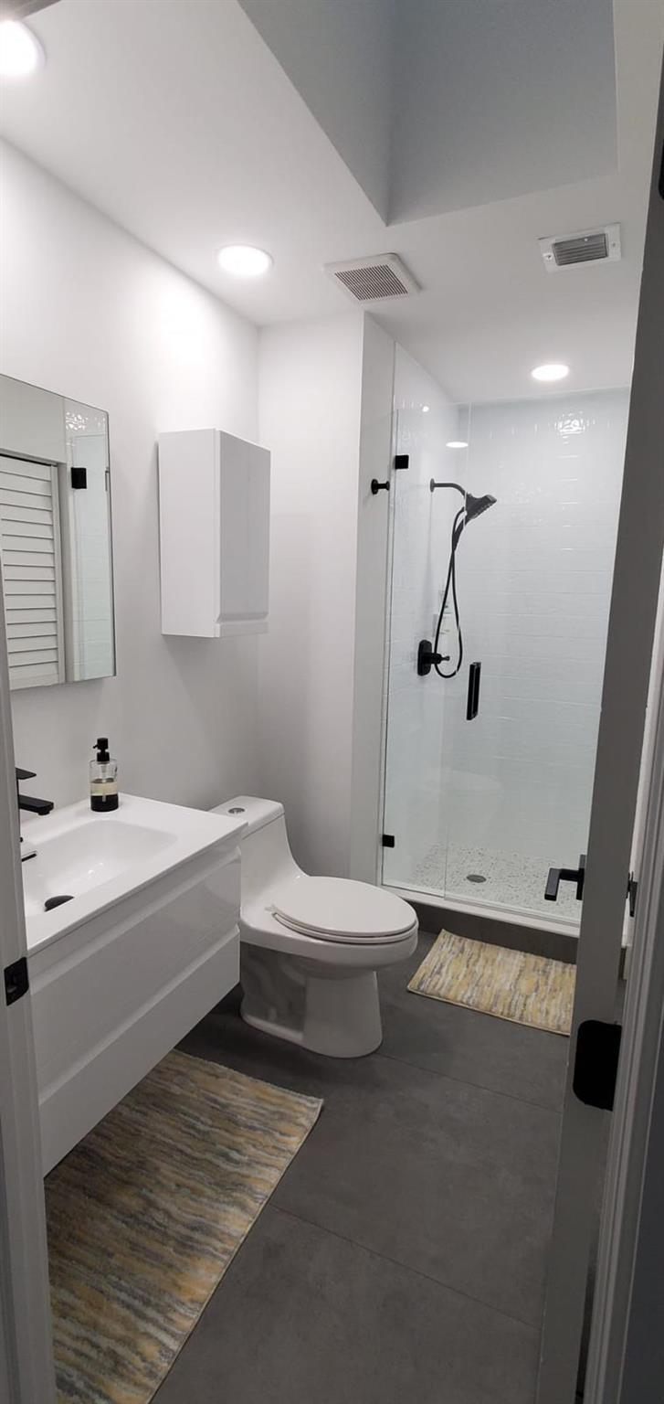 LA PAZ AT BOCA POINTE - Residential Lease