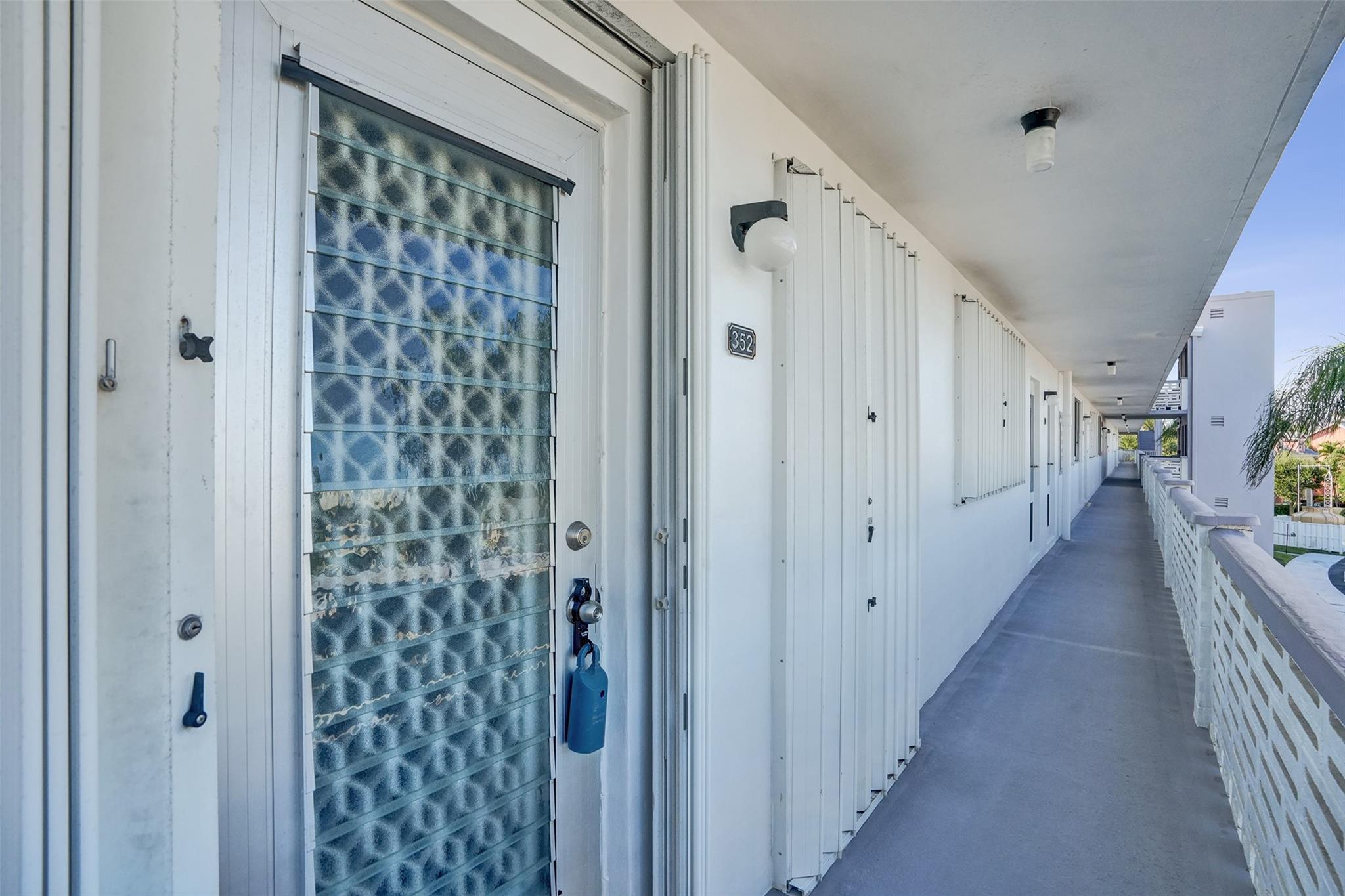 PENTHOUSE NORTH - Residential