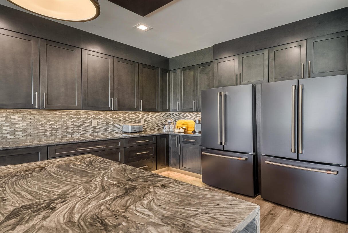 IBIS GOLF AND COUNTRY CLUB 10 - Residential Lease