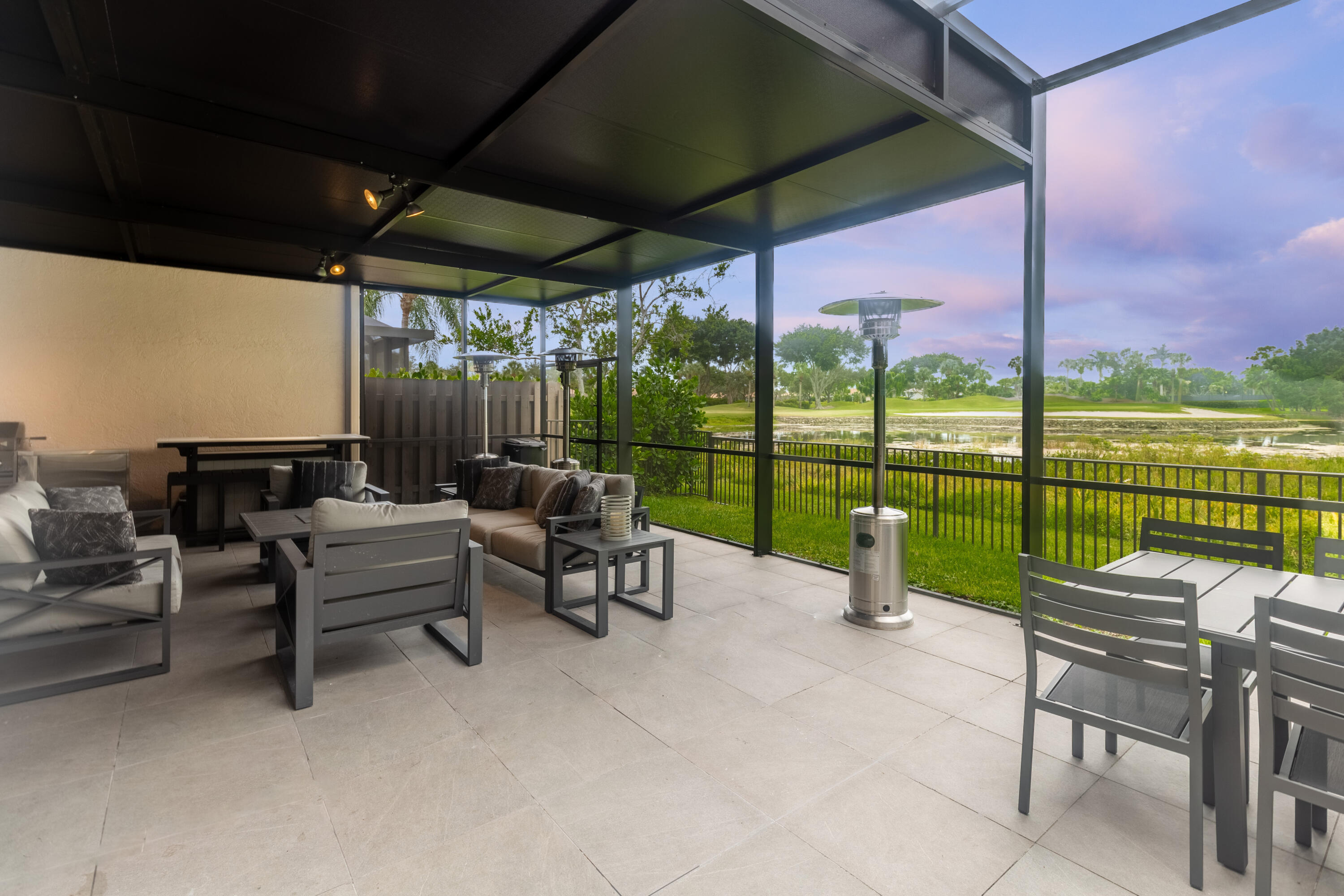 IBIS GOLF AND COUNTRY CLUB 10 - Residential Lease