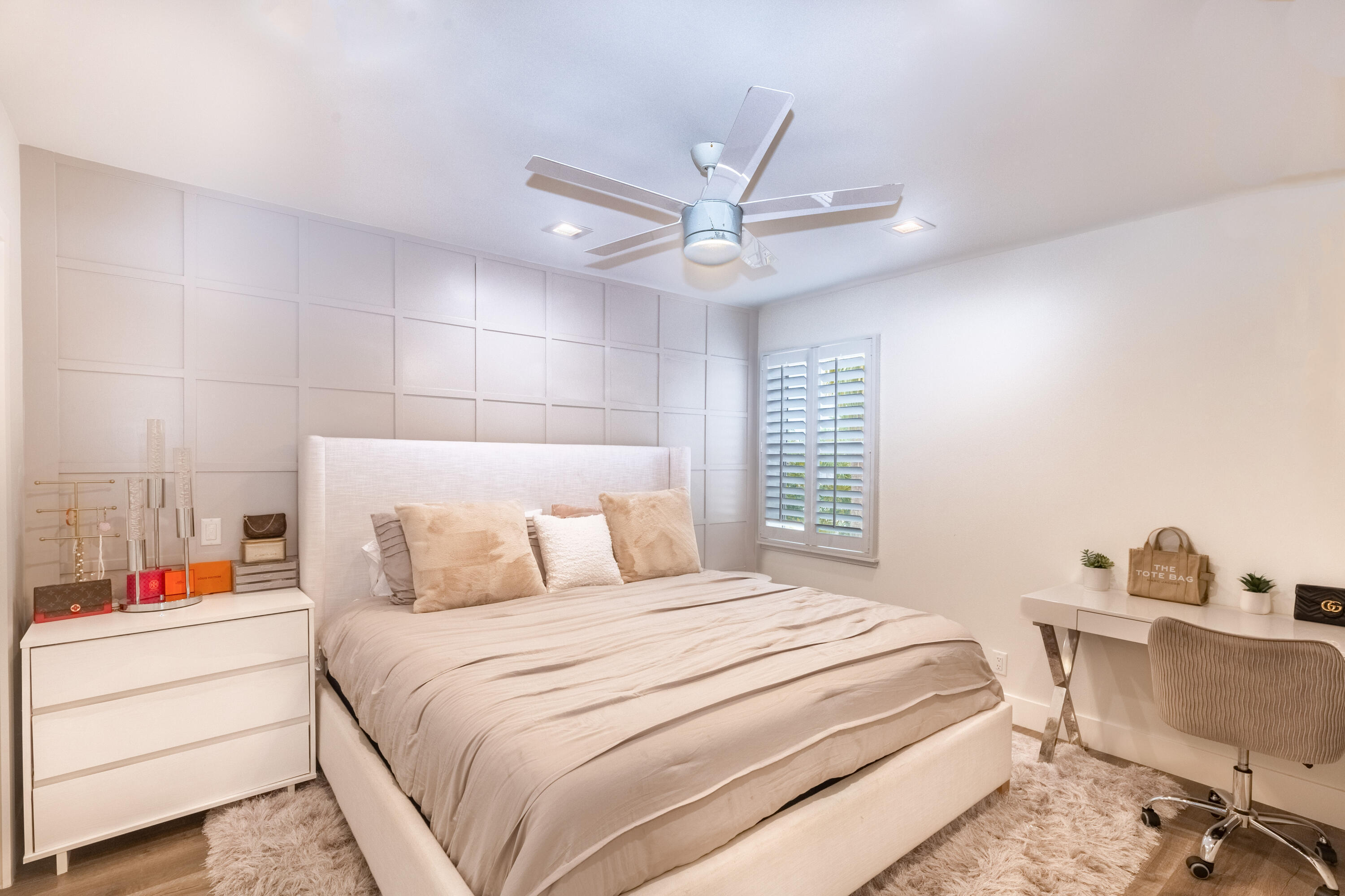 IBIS GOLF AND COUNTRY CLUB 10 - Residential Lease