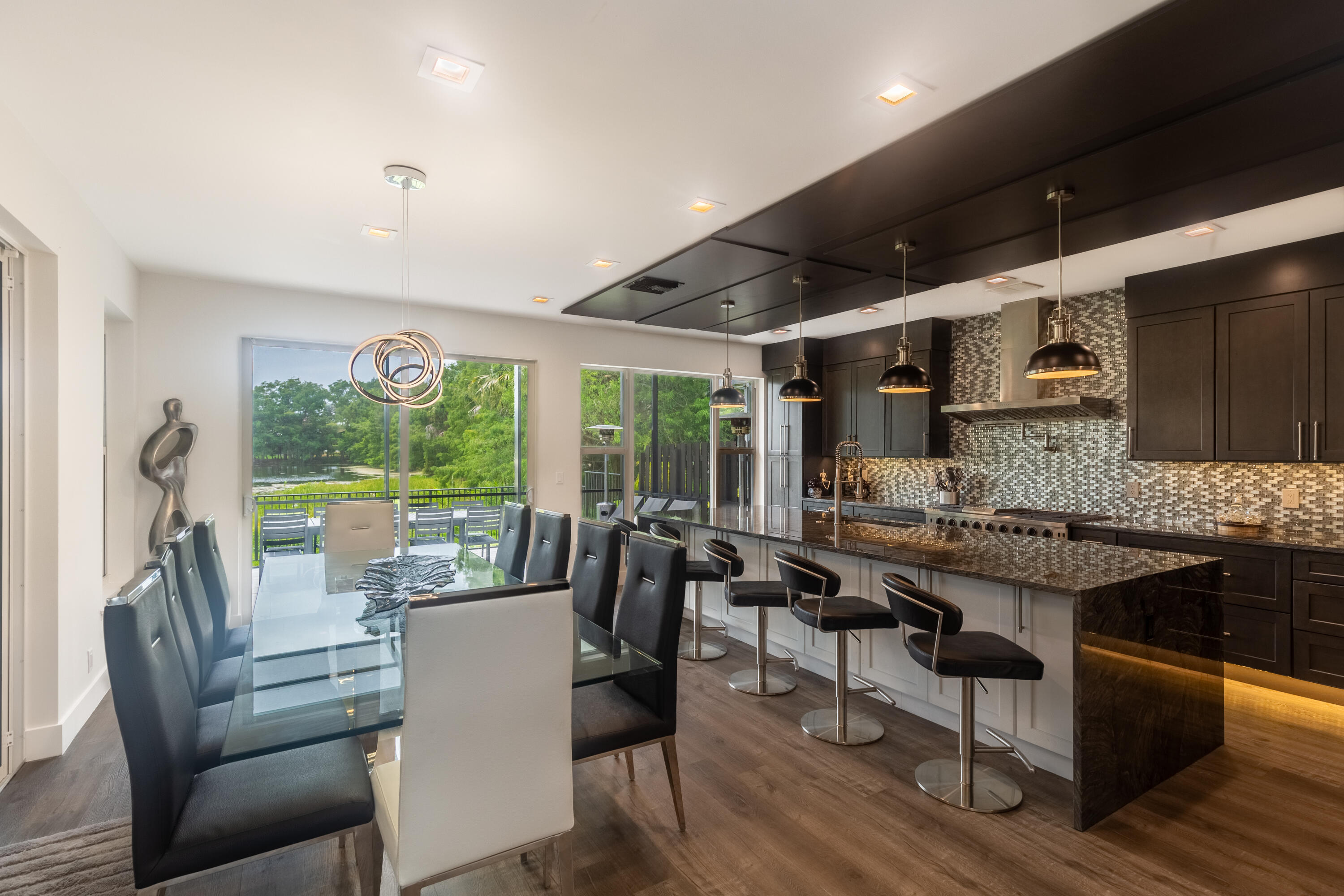 IBIS GOLF AND COUNTRY CLUB 10 - Residential Lease