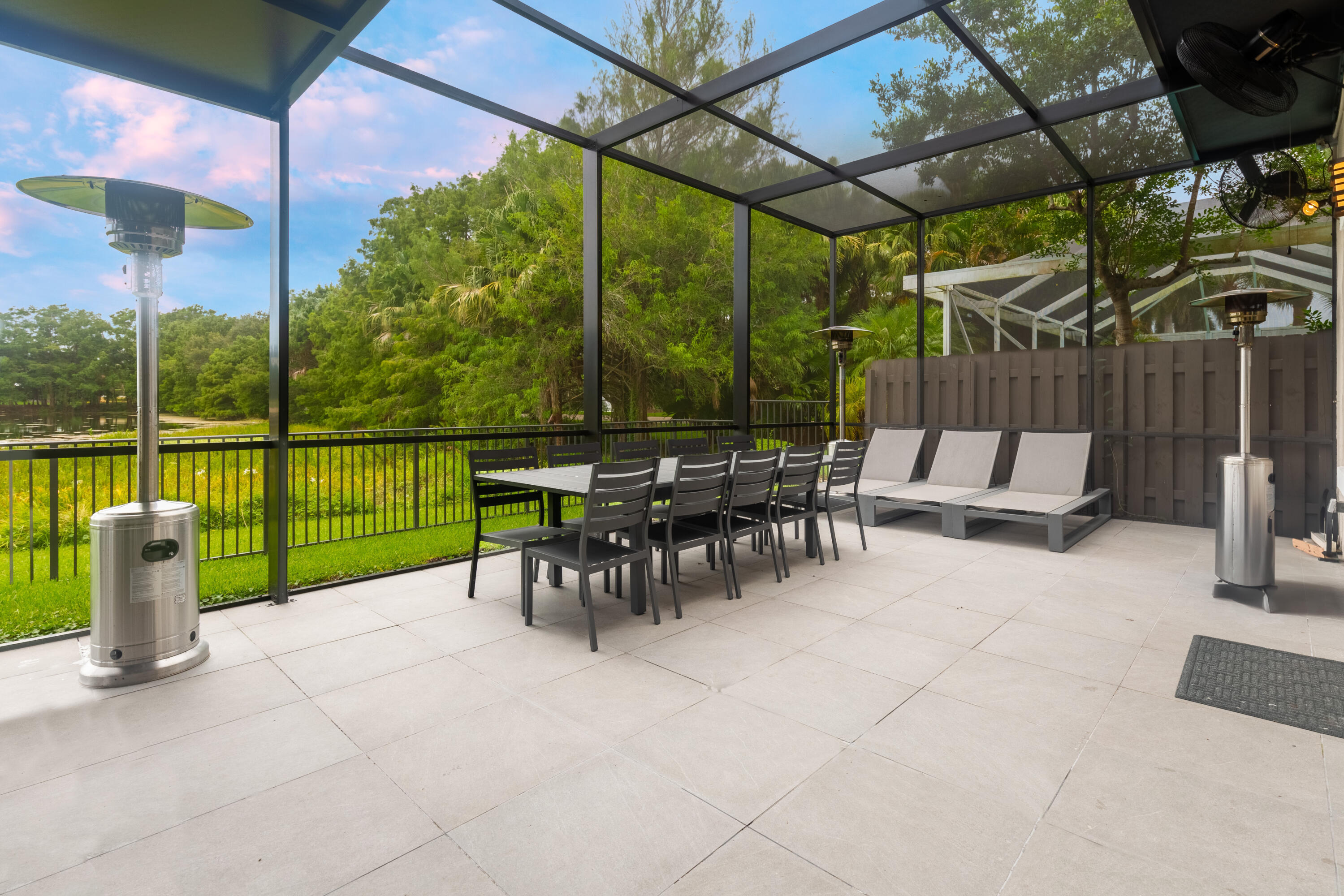 IBIS GOLF AND COUNTRY CLUB 10 - Residential Lease