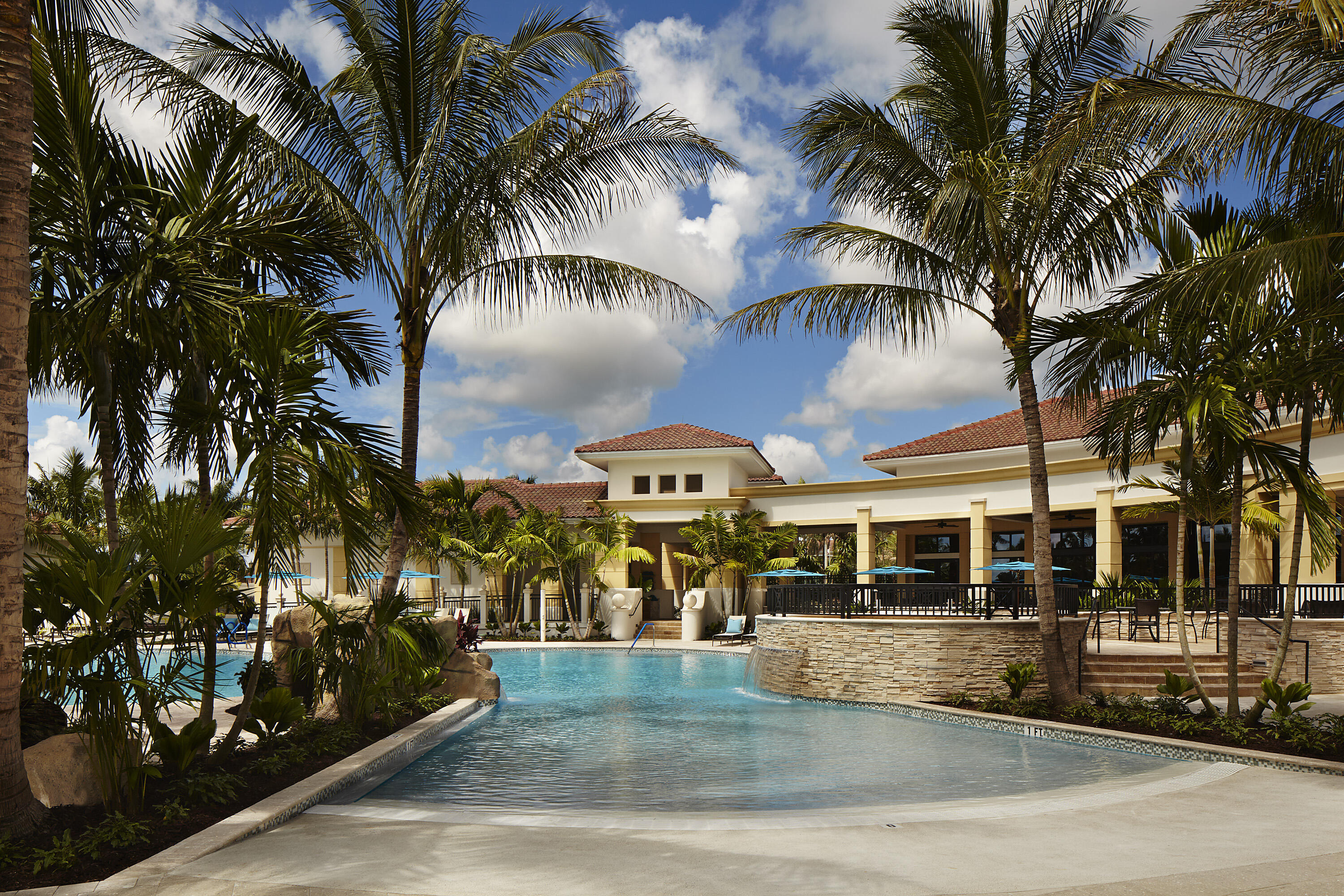 IBIS GOLF AND COUNTRY CLUB 10 - Residential Lease