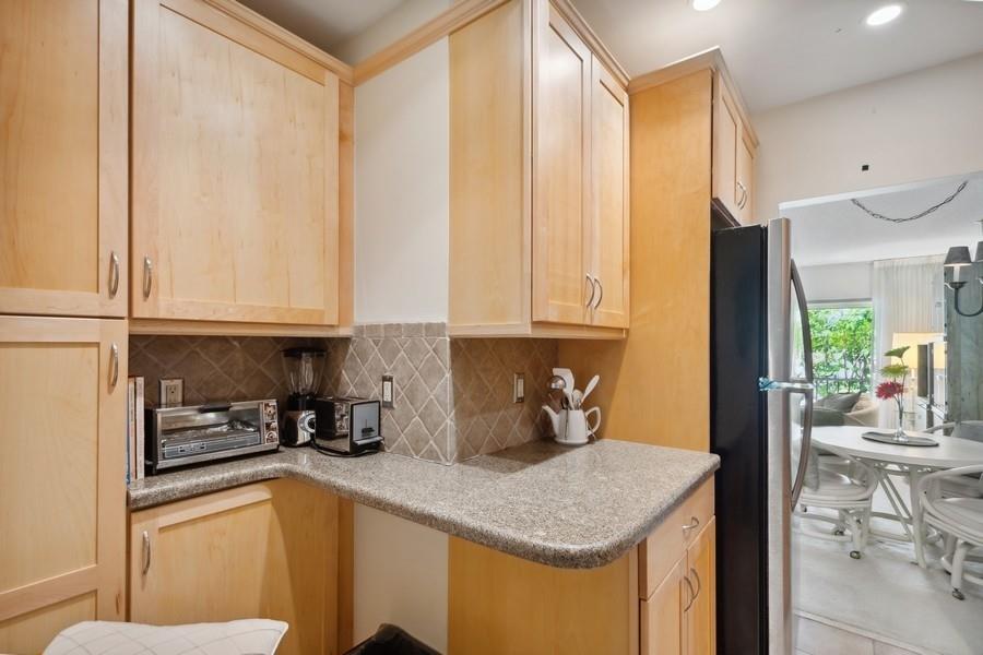 Imperial Point Colonnades - Residential