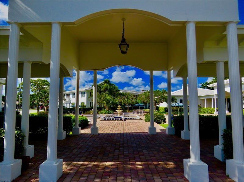 Imperial Point Colonnades - Residential