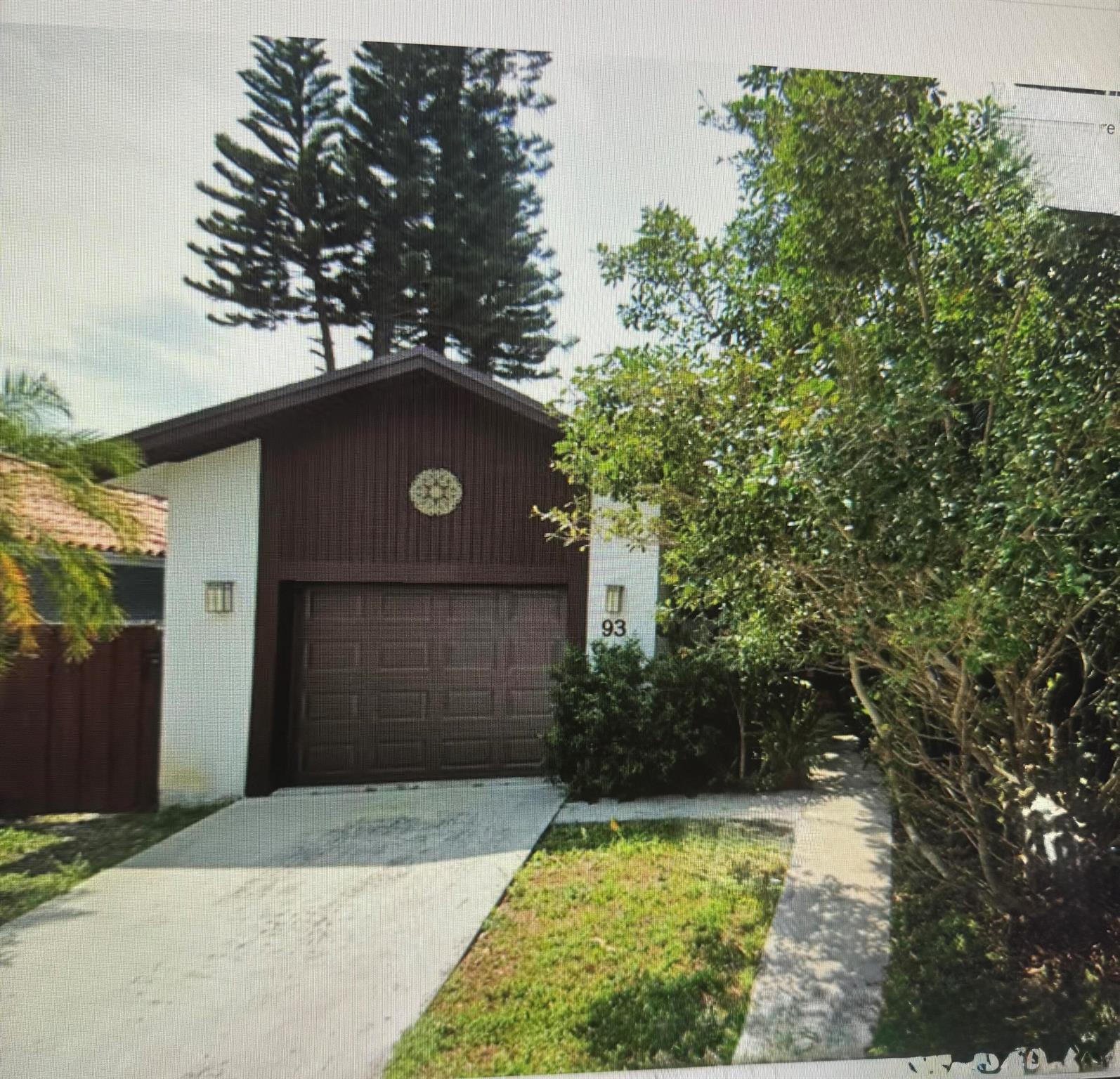 2 Bedroom 2 Bathroom 1 car garage home in Blackwell Park. Roof replaced in 2023Heated pool with tropical back yard. This solid CBS home has loads of potential. Great neighborhood close to the intracoastal and dog friendly South Palm Park. Approx 1 mile to Lake Worth public beach and downtown Lake Worth Beach shopping and restaurants. Given the location, this home would make a great Airbnb, family home or seasonal residence.
