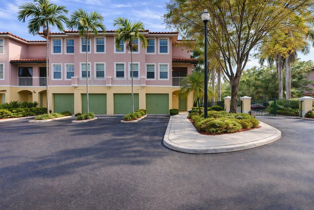 Photo of 6562 W Sample Road #6562, Coral Springs, FL 33067 (MLS # B26017449)