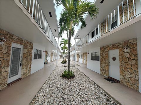 Condominium in Pompano Beach FL 2525 Golf Blvd Blvd.jpg