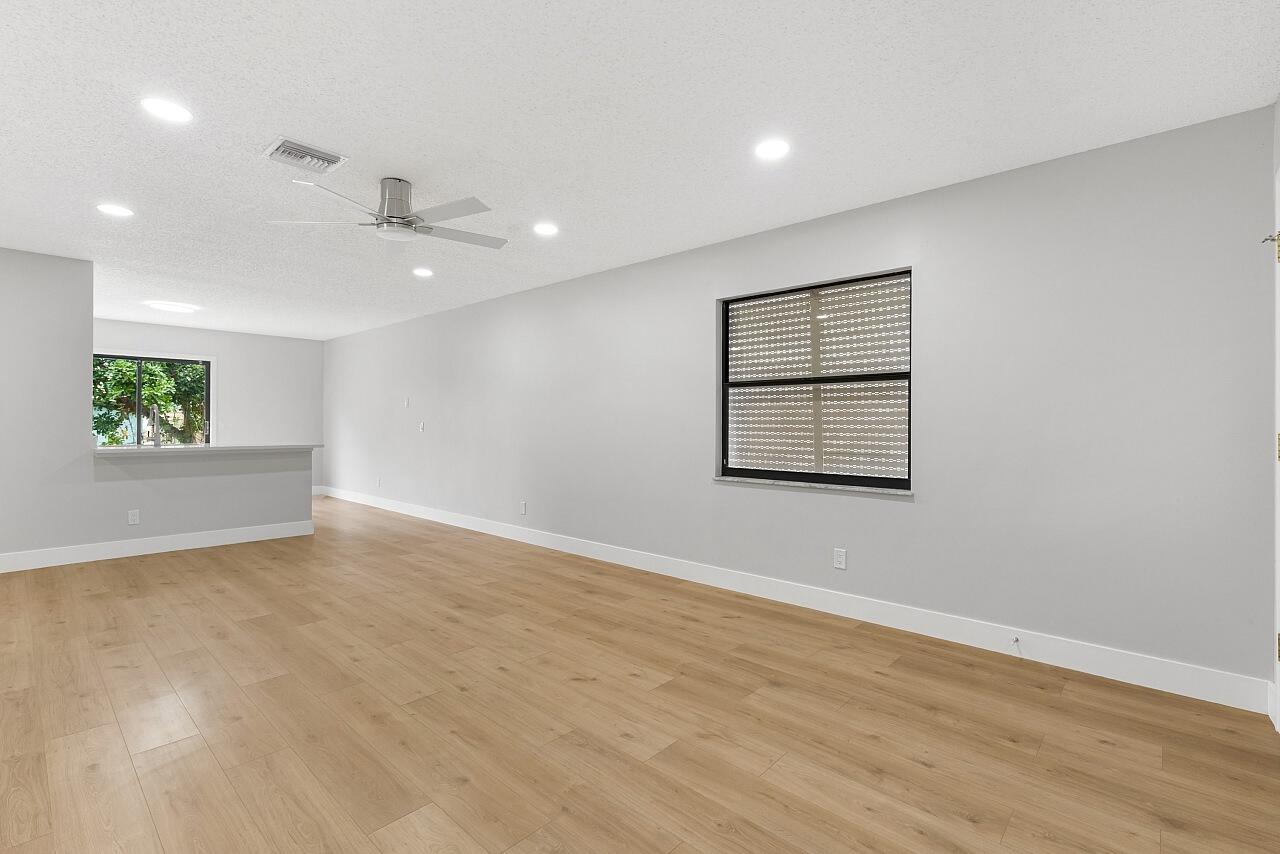 PARADISE PARK UNIT NO 2 - Residential