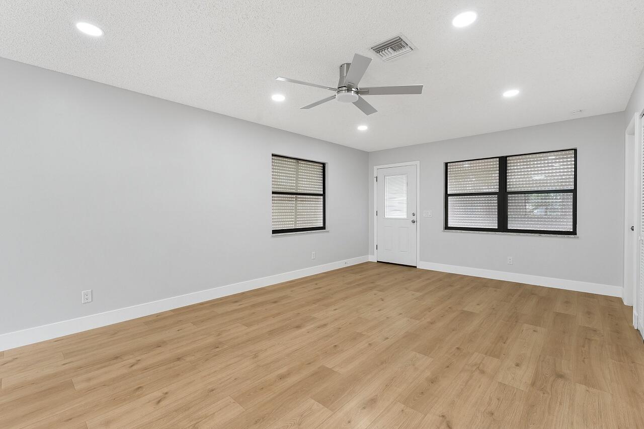 PARADISE PARK UNIT NO 2 - Residential