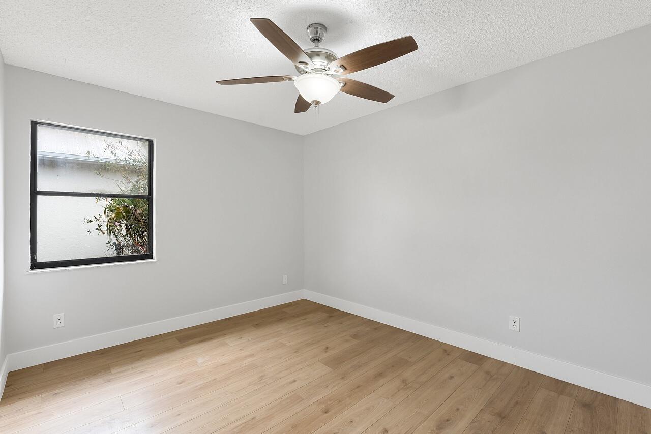 PARADISE PARK UNIT NO 2 - Residential