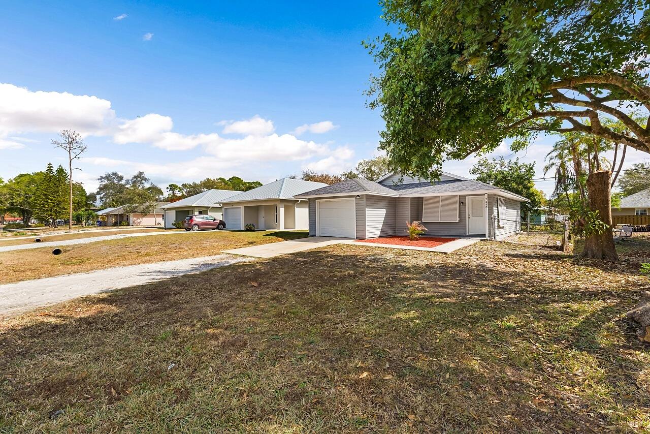 PARADISE PARK UNIT NO 2 - Residential