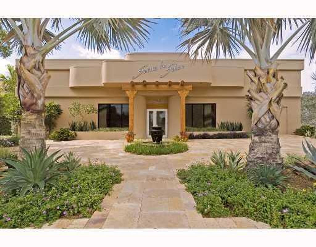 Photo of 306 NE 2nd Street #16, Delray Beach, FL 33483 (MLS # B26018939)