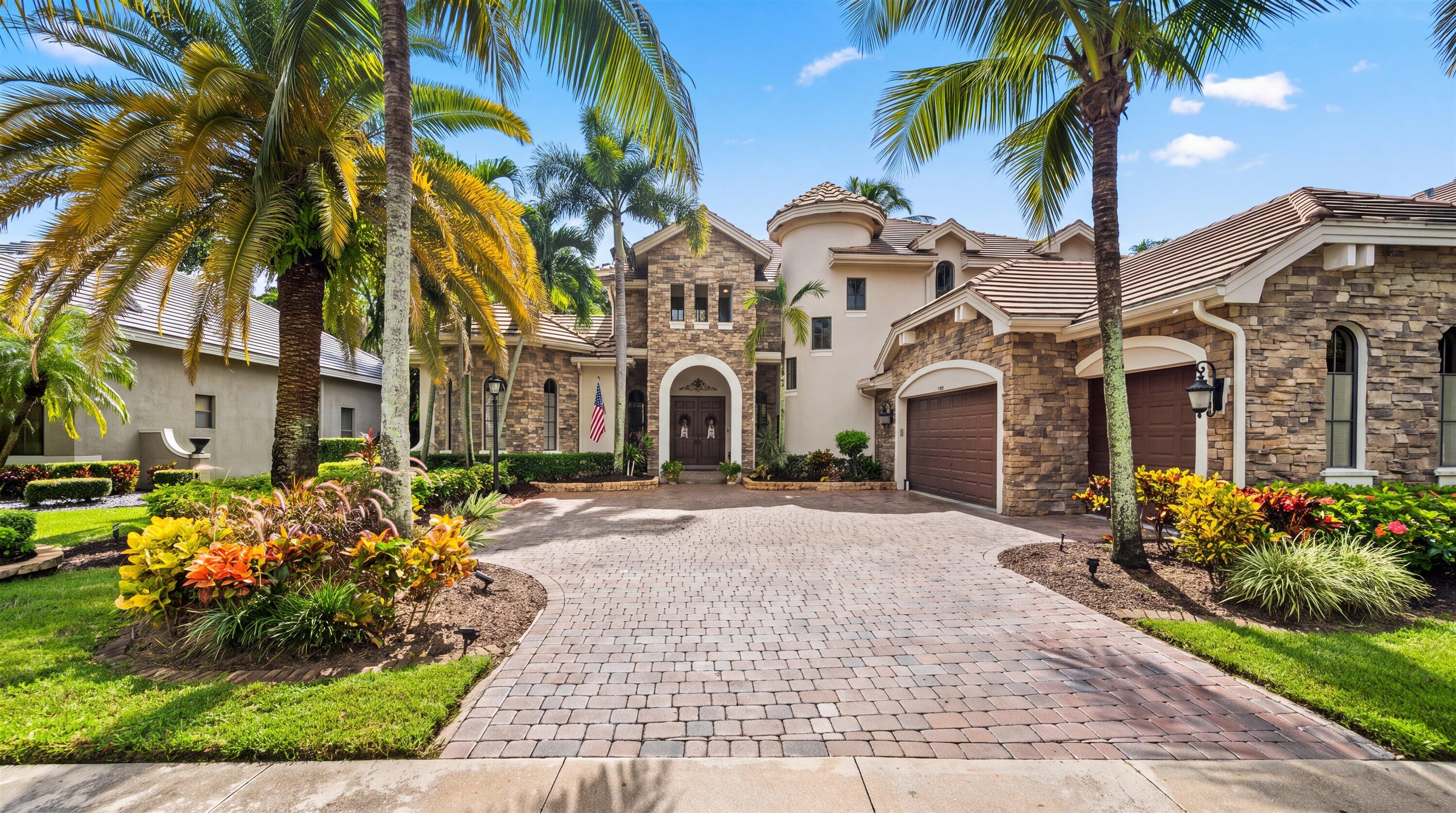Properties 10586 Versailles Boulevard