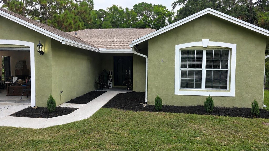 Photo of 15847 82nd Lane N, Loxahatchee, FL 33470 (MLS # B26083335)