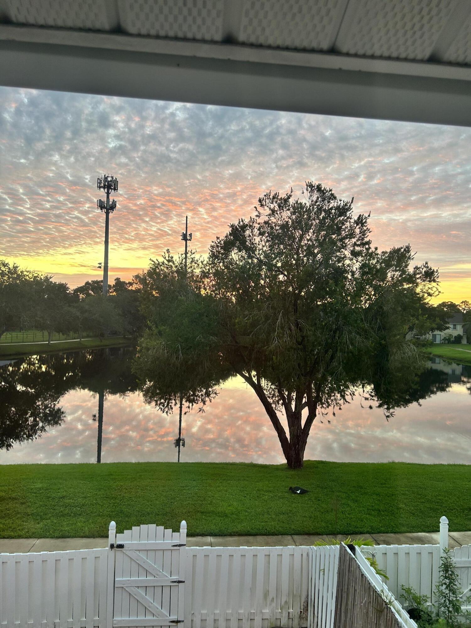 The CHARTER CLUB OF PALM BEACH - Residential