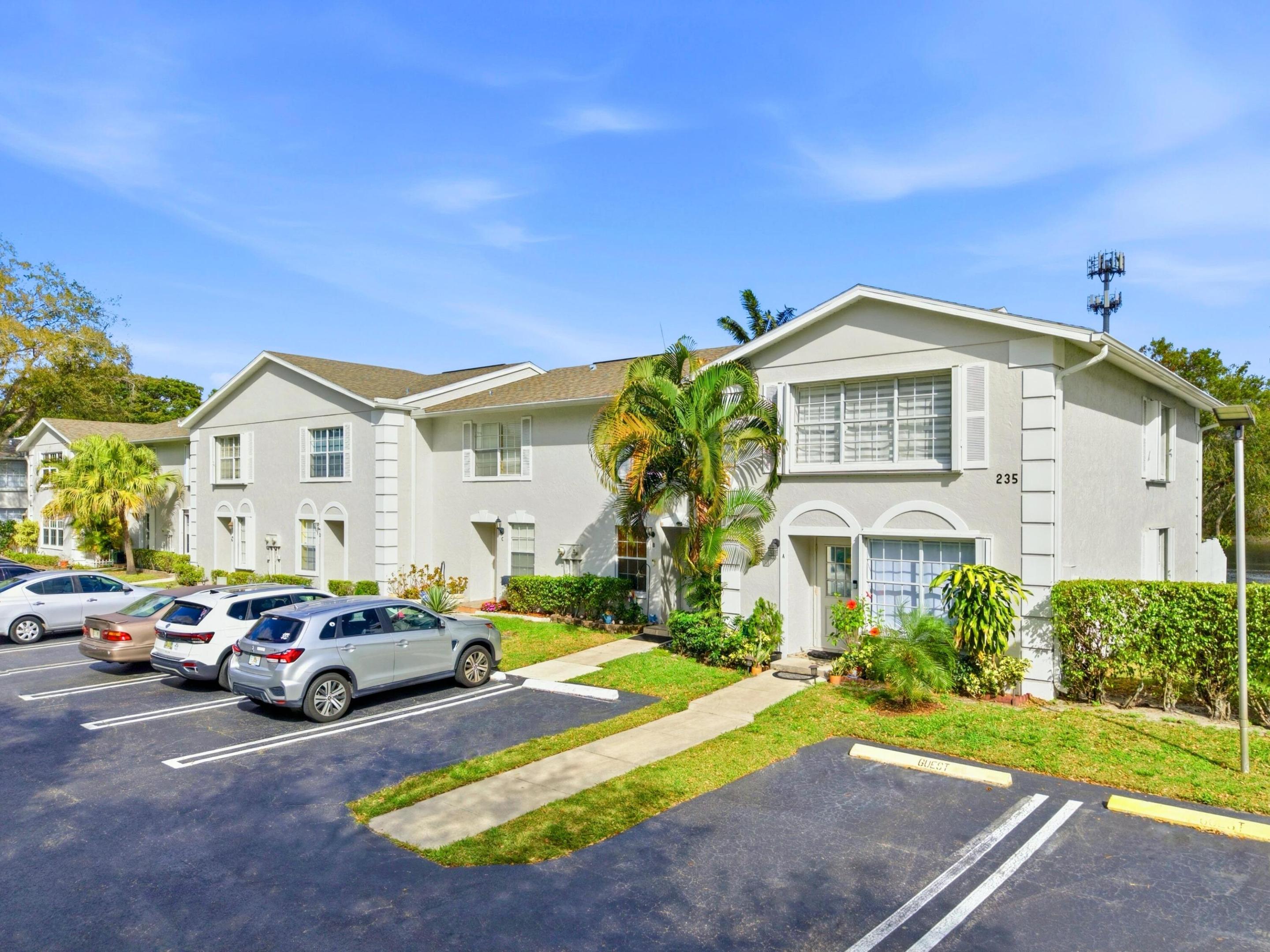 The CHARTER CLUB OF PALM BEACH - Residential