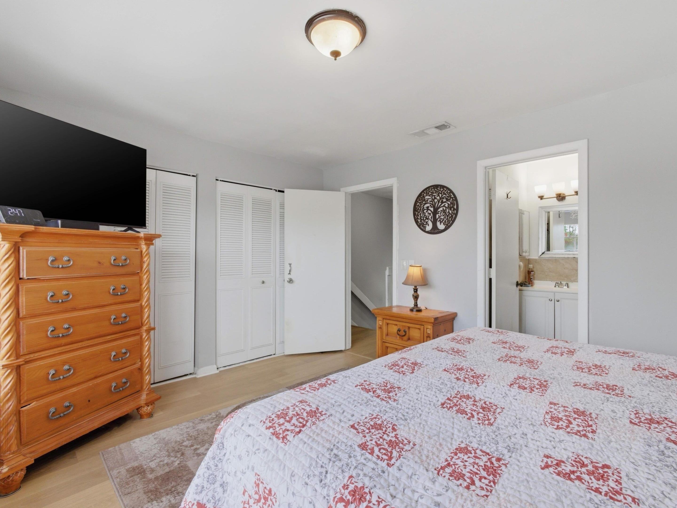 The CHARTER CLUB OF PALM BEACH - Residential