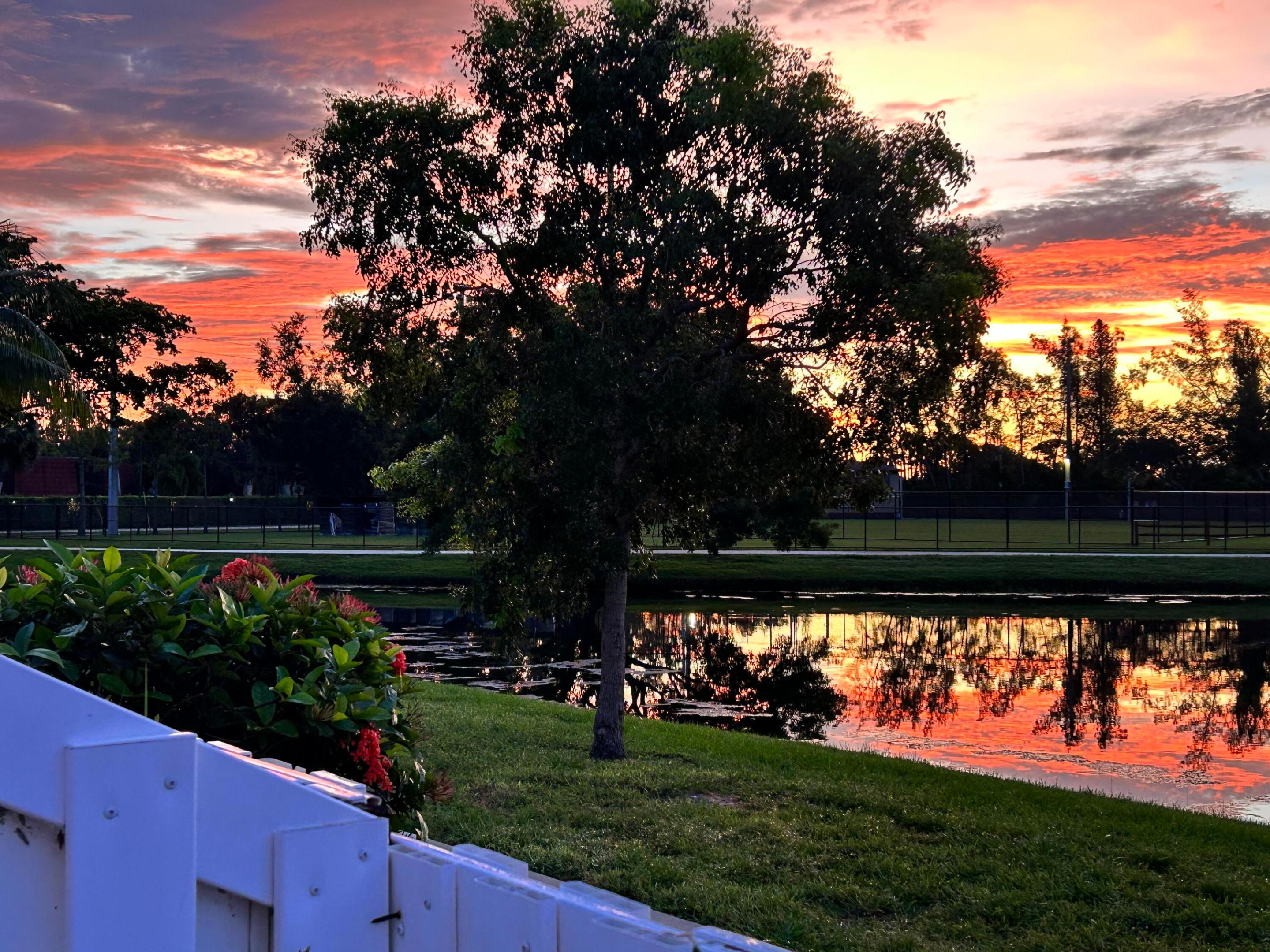 The CHARTER CLUB OF PALM BEACH - Residential