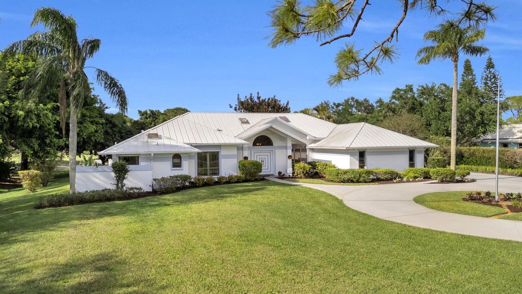 Photo of 4803 SW Bermuda Way, Palm City, FL 34990 (MLS # R11077408)