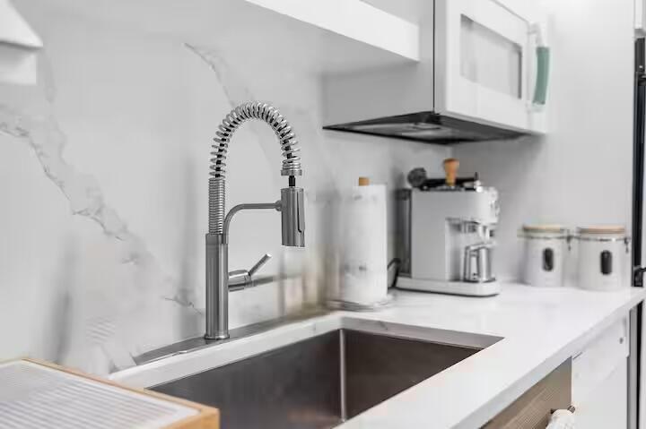 POMPANO ISLES - Residential Lease