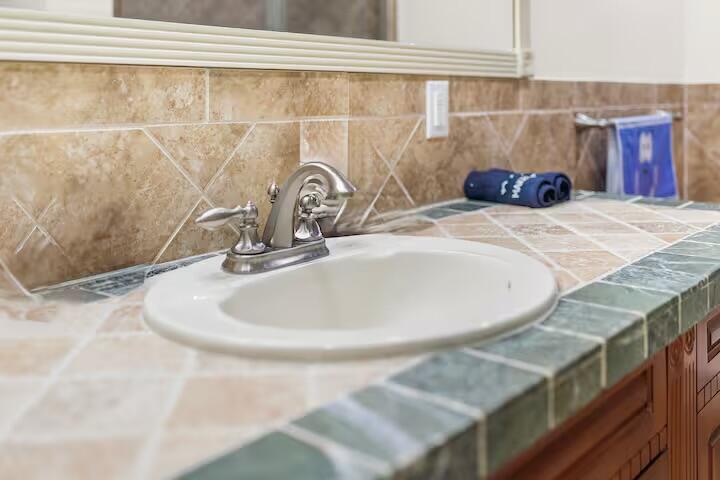 POMPANO ISLES - Residential Lease