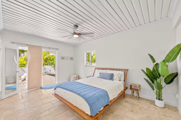 POMPANO ISLES - Residential Lease