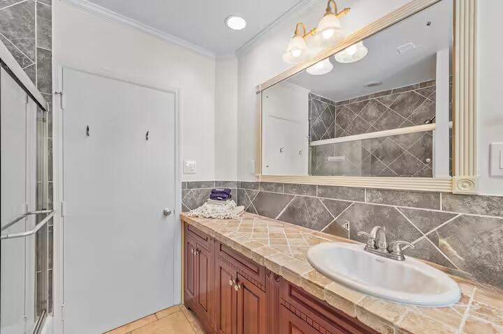 POMPANO ISLES - Residential Lease