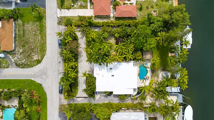 POMPANO ISLES - Residential Lease