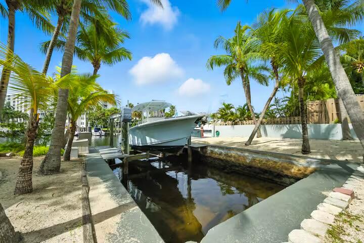 POMPANO ISLES - Residential Lease