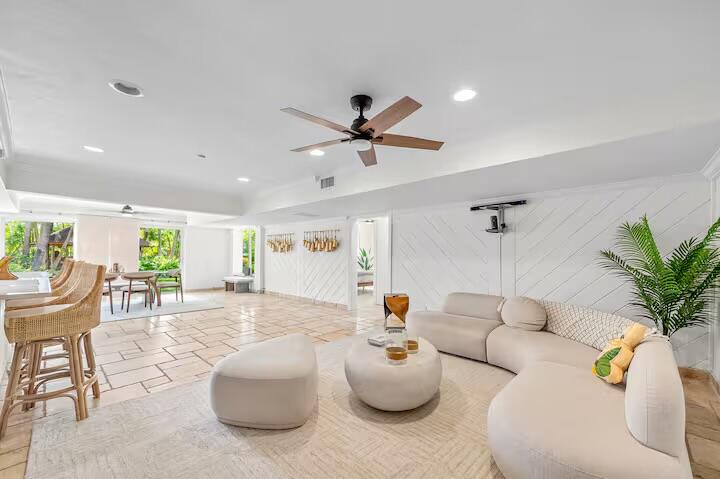 POMPANO ISLES - Residential Lease