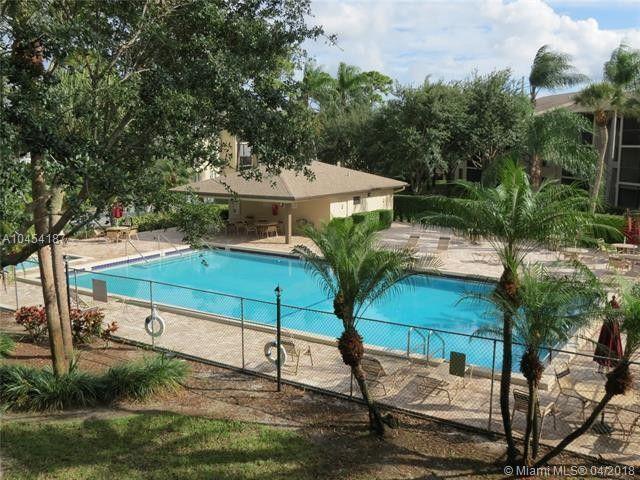 CHARTER CLUB OF PALM BEACH COND DECL FILED 2-5-86 - Residential