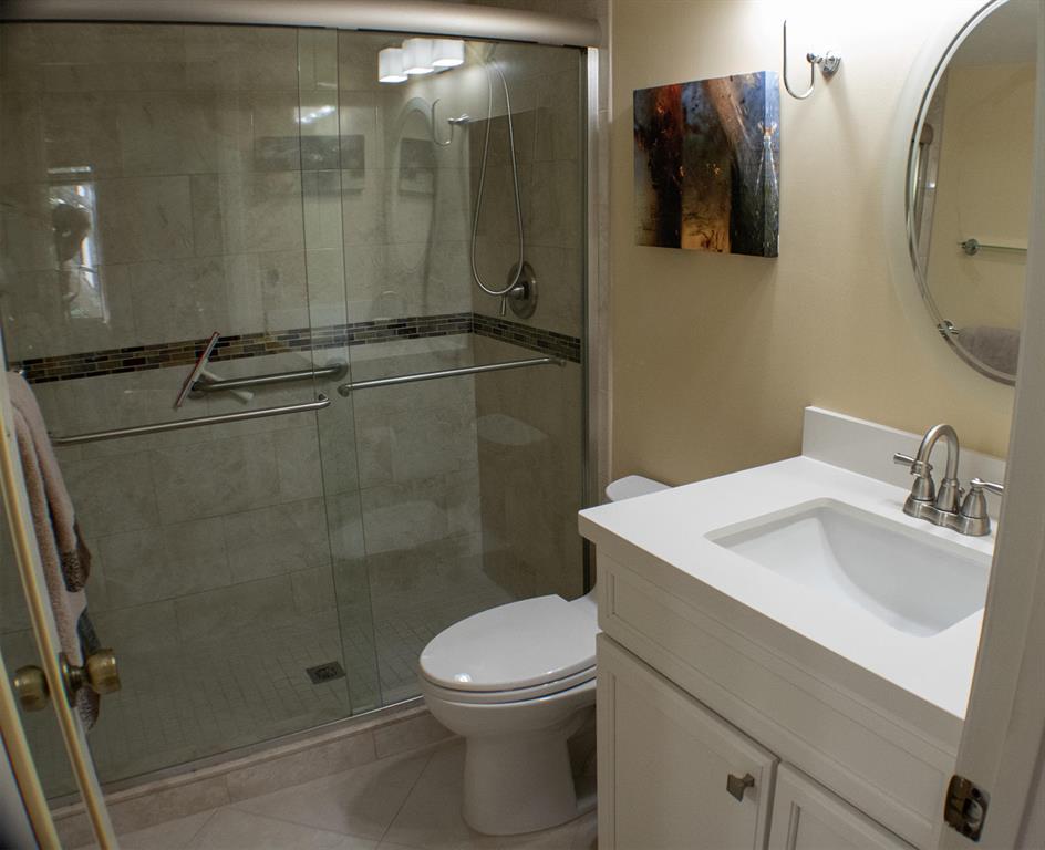 CHARTER CLUB OF PALM BEACH COND DECL FILED 2-5-86 - Residential