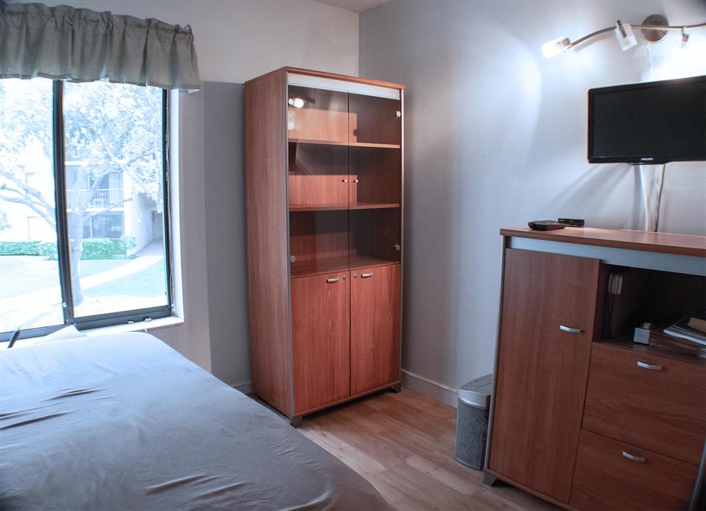 CHARTER CLUB OF PALM BEACH COND DECL FILED 2-5-86 - Residential